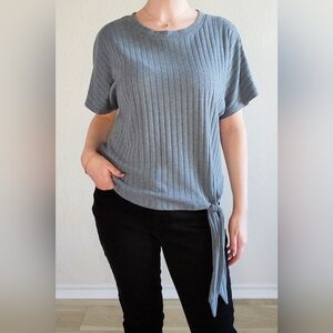 Charming Charlie Soft Tie T-Shirt in Blue / Blue-Gray, Size M